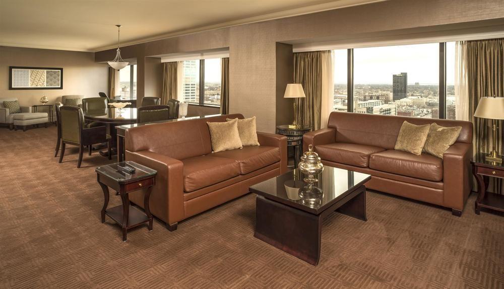 The Plaza Hotel Columbus At Capitol Square מראה חיצוני תמונה