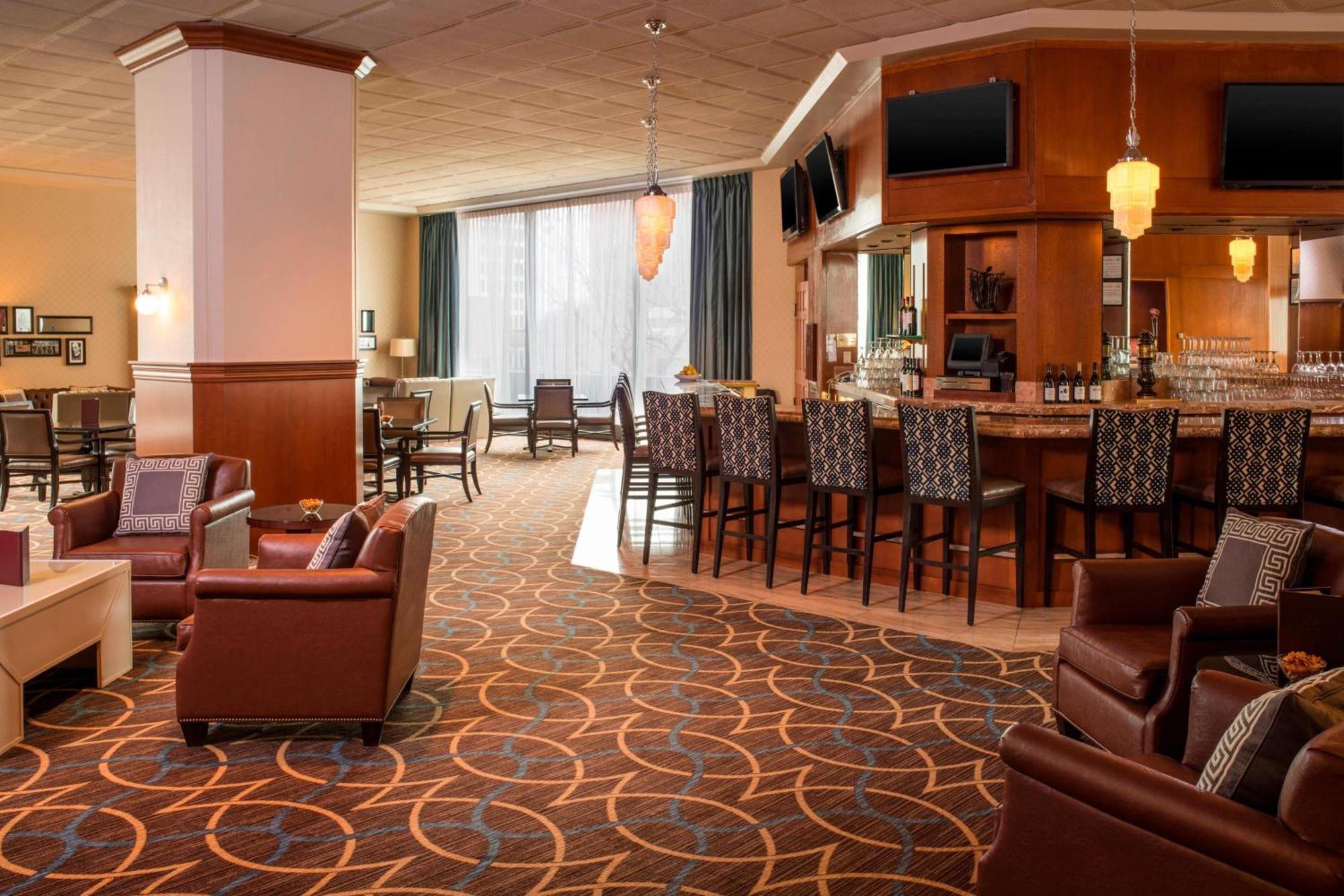 The Plaza Hotel Columbus At Capitol Square מראה חיצוני תמונה